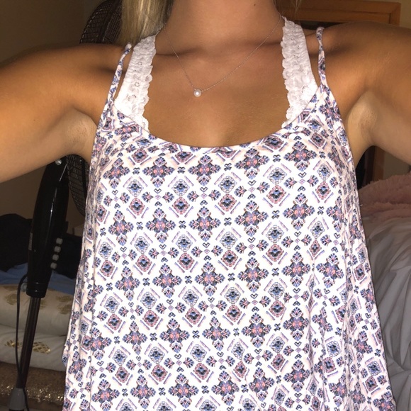 American Eagle Outfitters Tops - NWOT American Eagle printed swing tank top